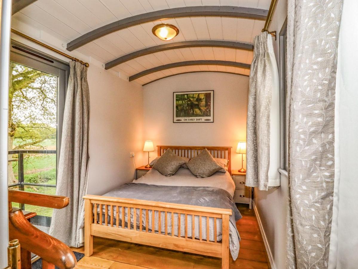 The Carriage At High Barn Heritage Halstead  Exteriér fotografie